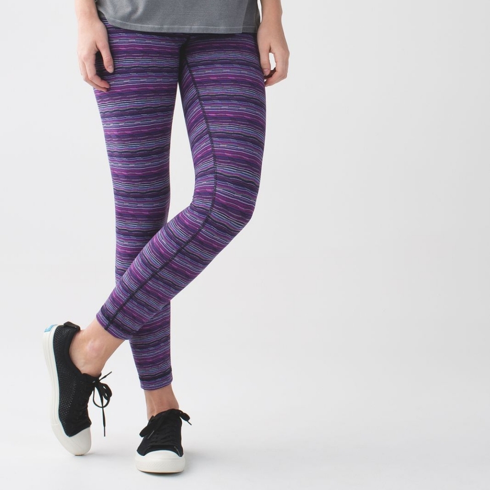EUC 💎 Lululemon High Times PantSpace Dye Twist Ultra Violet Multi Size 4